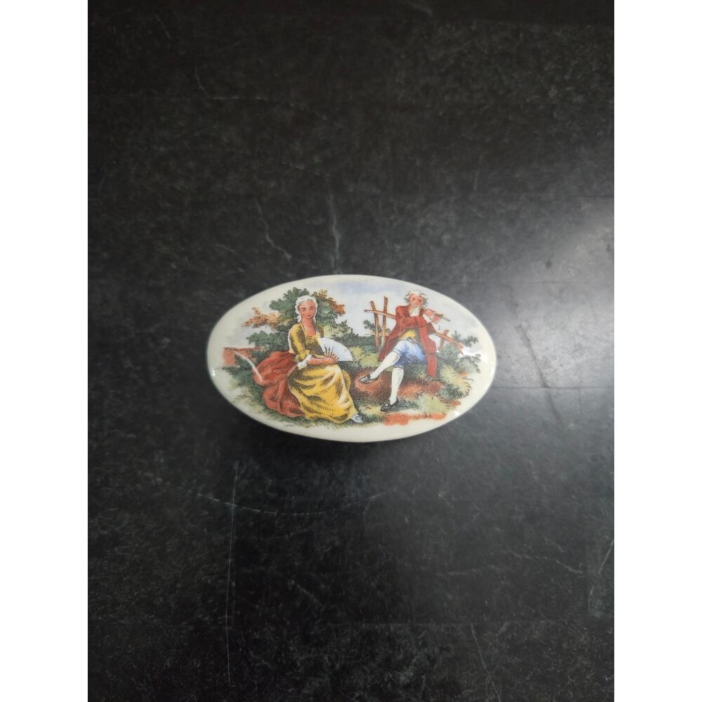 Vintage Mt Vernon Virginia Porcelain Trinket Box Rococo Couple Scene 3" Oval